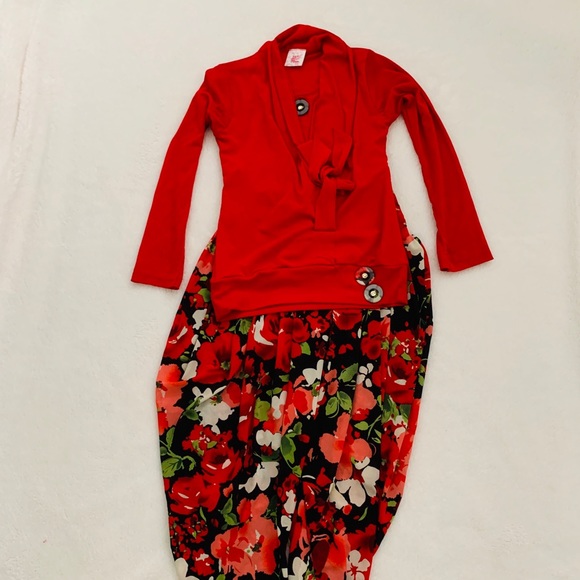 Red Two Piece Pants Set - Picture 2 of 9